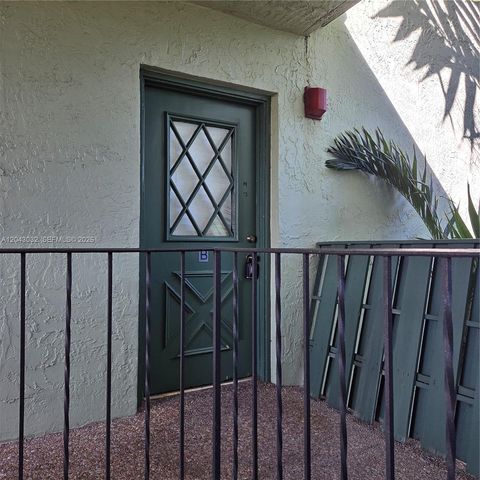 8905 NW 28th Dr B, Coral Springs, FL 33065