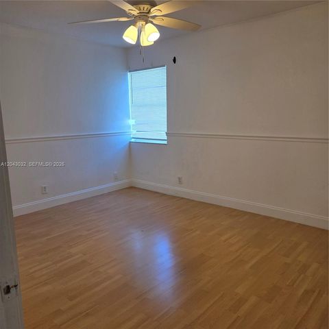 8905 NW 28th Dr B, Coral Springs, FL 33065