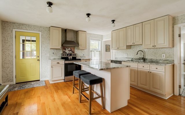 12 Butler St, Medford, MA 02155