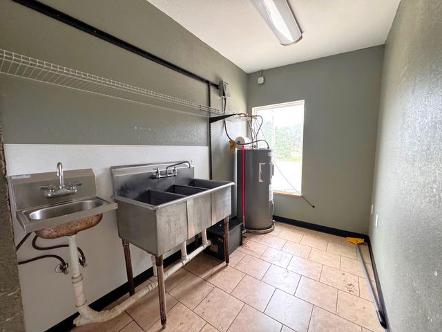 1721 N Edwards Ave., Mt Pleasant, TX 75455