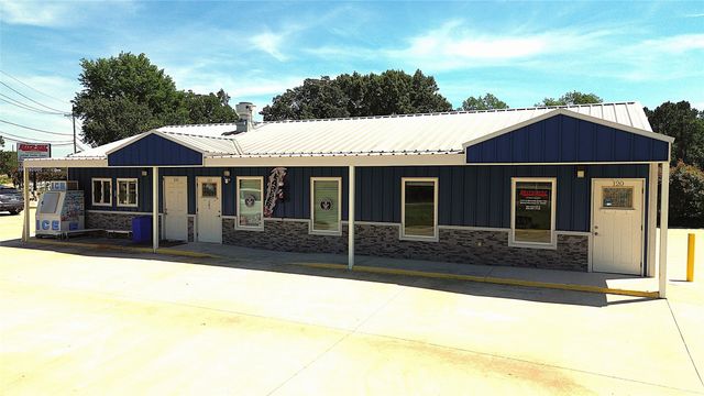 1721 N Edwards Ave., Mt Pleasant, TX 75455