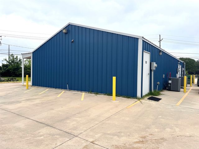 1721 N Edwards Ave., Mt Pleasant, TX 75455