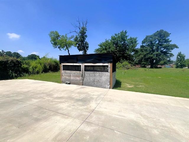 1721 N Edwards Ave., Mt Pleasant, TX 75455