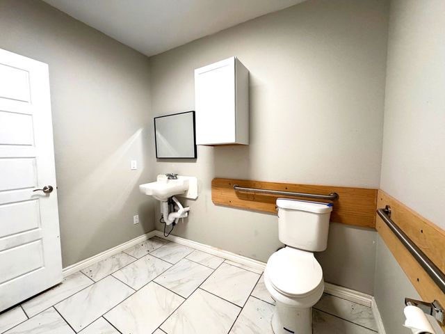 1721 N Edwards Ave., Mt Pleasant, TX 75455