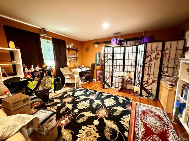 19 Flower Lane, Valley Cottage, NY 10989