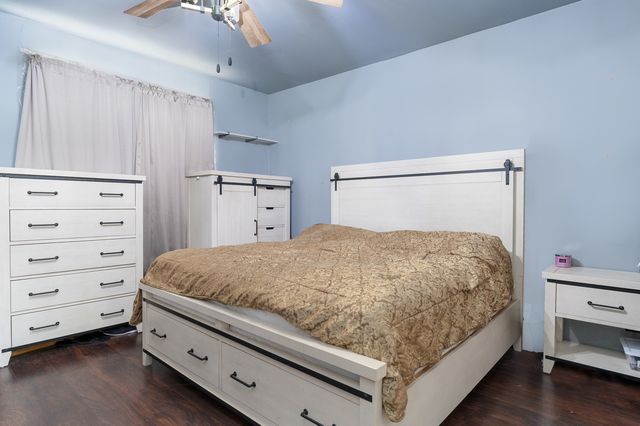 1900 N Center Street, Crest Hill, IL 60403