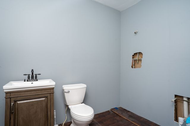 1900 N Center Street, Crest Hill, IL 60403