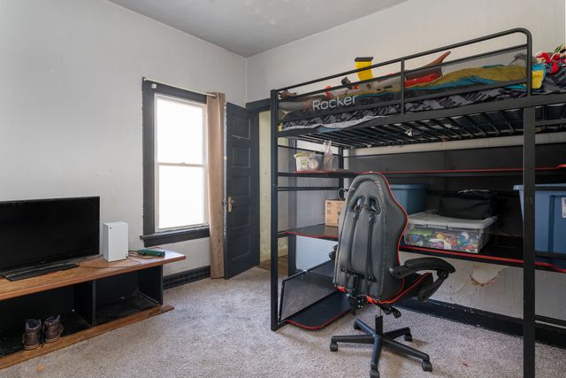 1900 N Center Street, Crest Hill, IL 60403