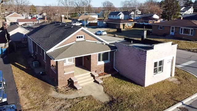 1900 N Center Street, Crest Hill, IL 60403