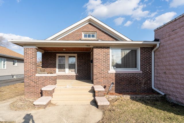 1900 N Center Street, Crest Hill, IL 60403