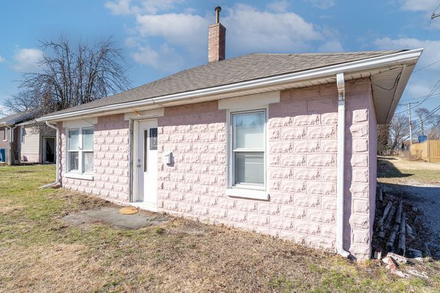 1900 N Center Street, Crest Hill, IL 60403