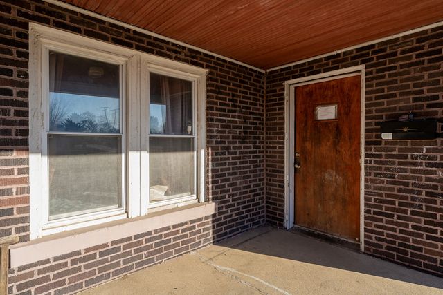 1900 N Center Street, Crest Hill, IL 60403