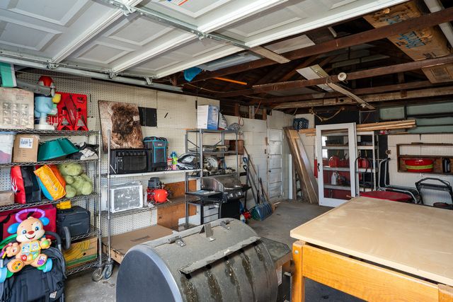 1900 N Center Street, Crest Hill, IL 60403