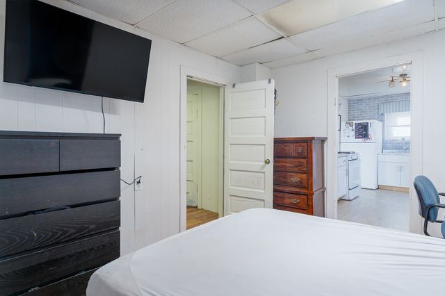 1900 N Center Street, Crest Hill, IL 60403