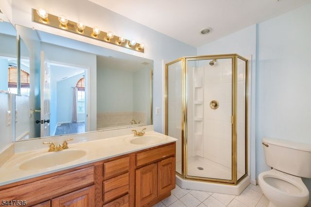 146 Summit Rdg, Pompton Lakes Boro, NJ 07442