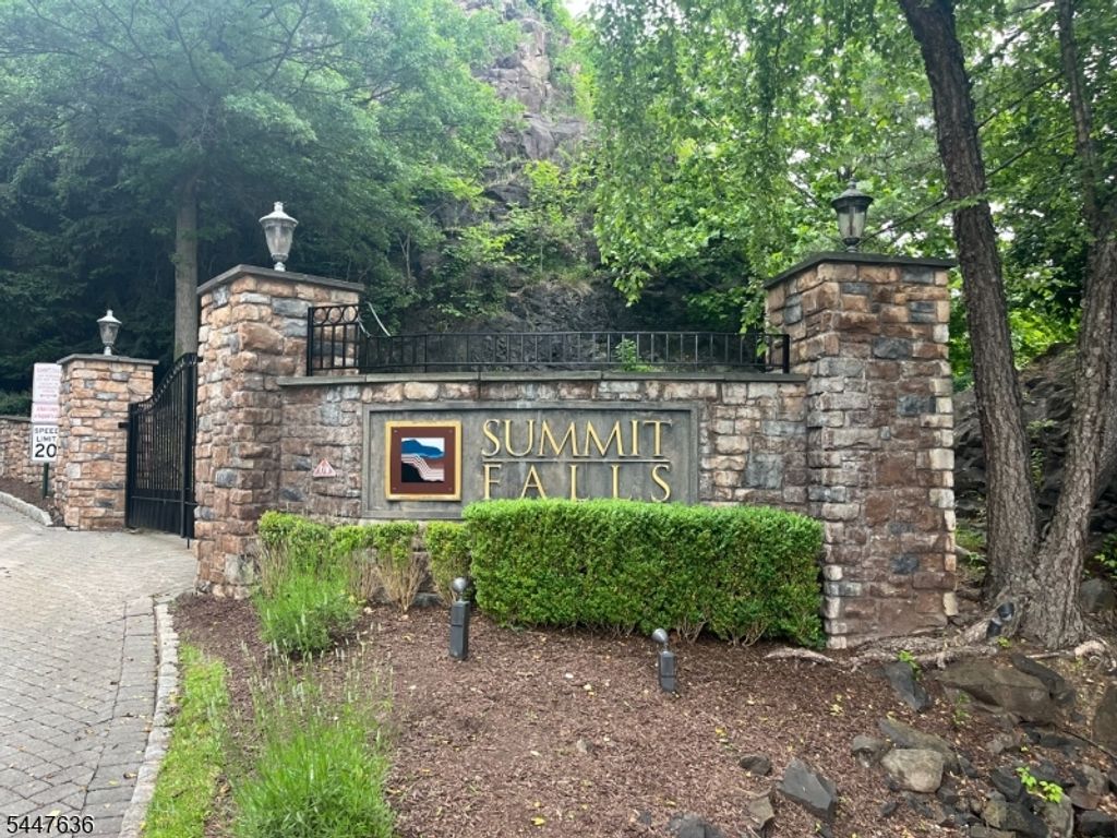 146 Summit Rdg, Pompton Lakes Boro, NJ 07442 — photo 24
