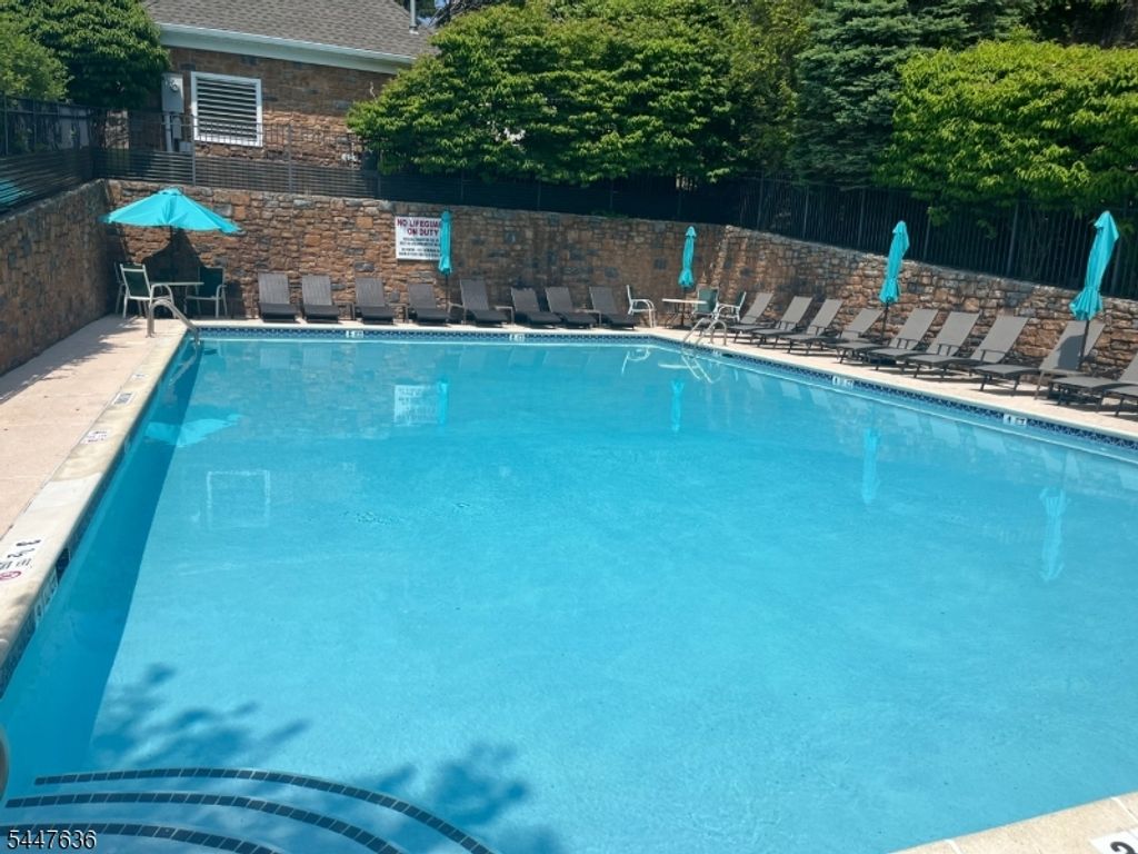 146 Summit Rdg, Pompton Lakes Boro, NJ 07442 — photo 26