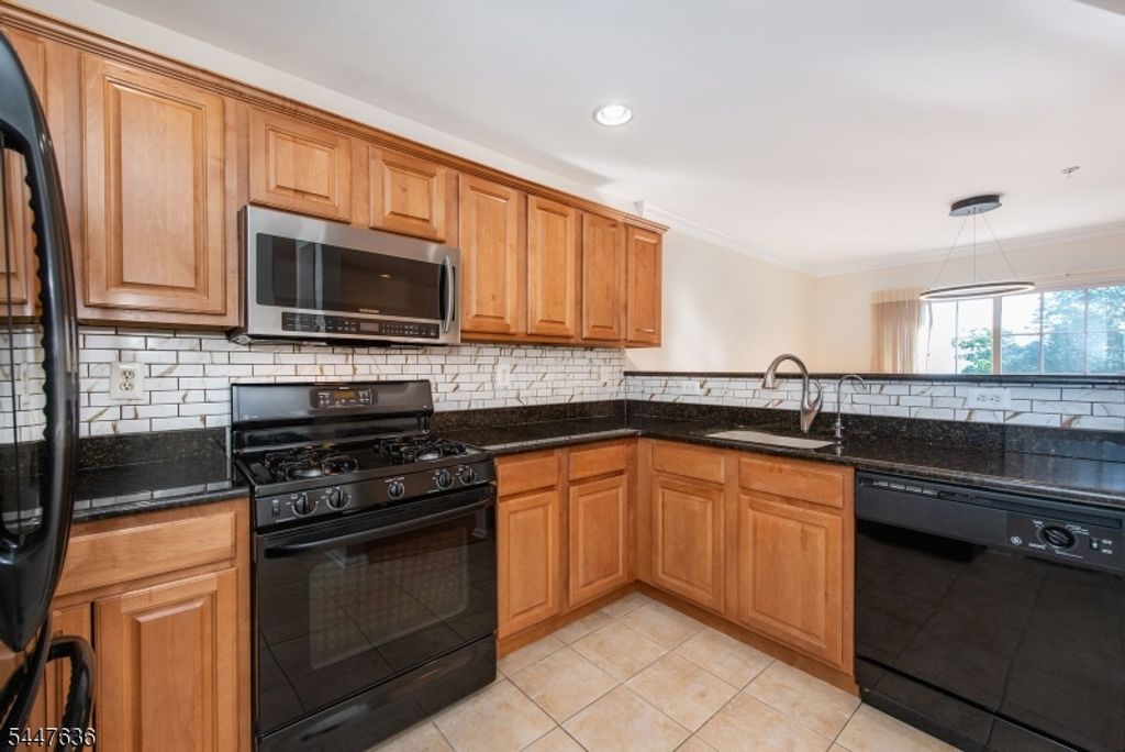 146 Summit Rdg, Pompton Lakes Boro, NJ 07442 — photo 4