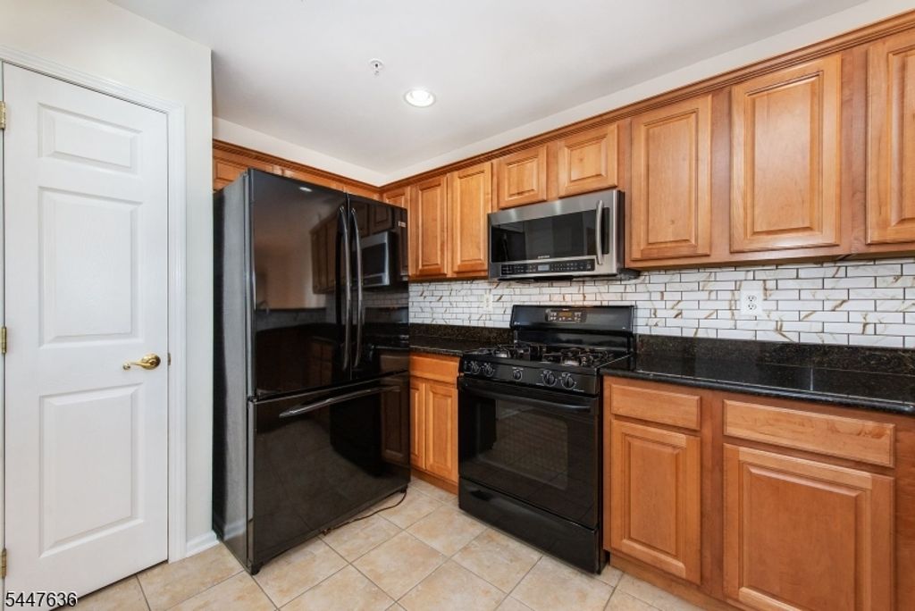 146 Summit Rdg, Pompton Lakes Boro, NJ 07442 — photo 5