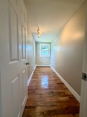5 Rock St, Westport, MA 02790