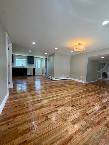 5 Rock St, Westport, MA 02790