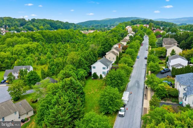 9 SYCAMORE DR, Reading, PA 19606