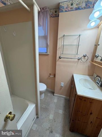 4603 SHEFFIELD AVE, Philadelphia, PA 19136