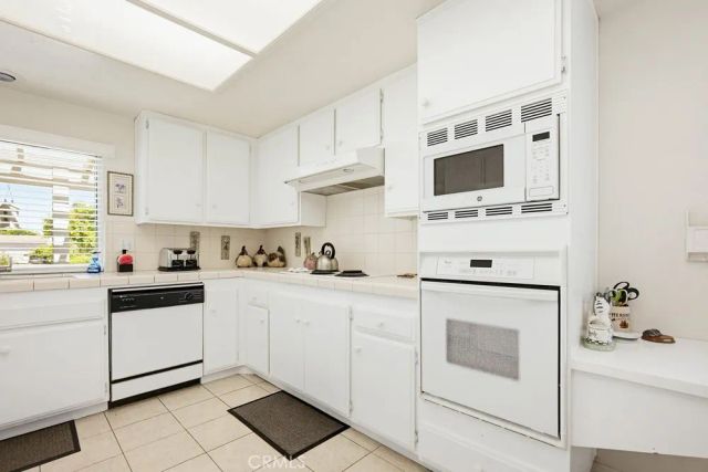 2040 N Albright Avenue, Upland, CA 91784