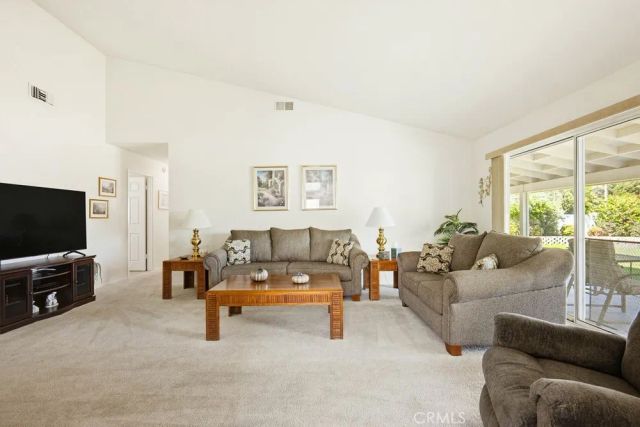 2040 N Albright Avenue, Upland, CA 91784
