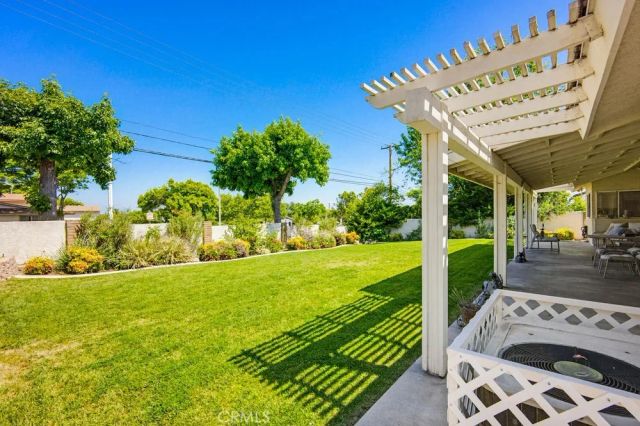 2040 N Albright Avenue, Upland, CA 91784
