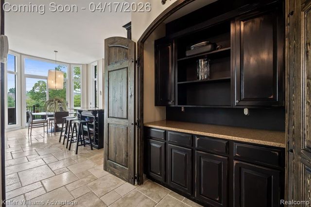 10993 Stoney Point Drive, South Lyon, MI 48178