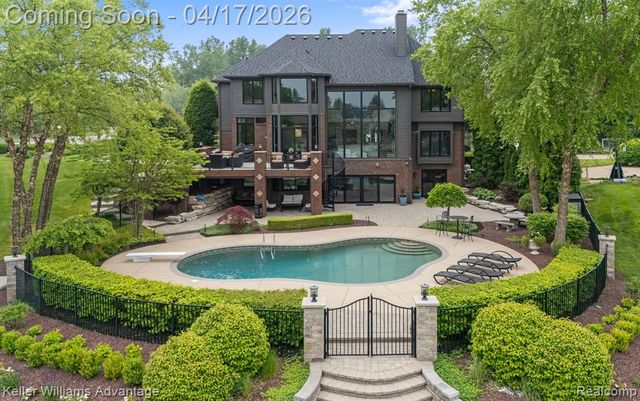 10993 Stoney Point Drive, South Lyon, MI 48178