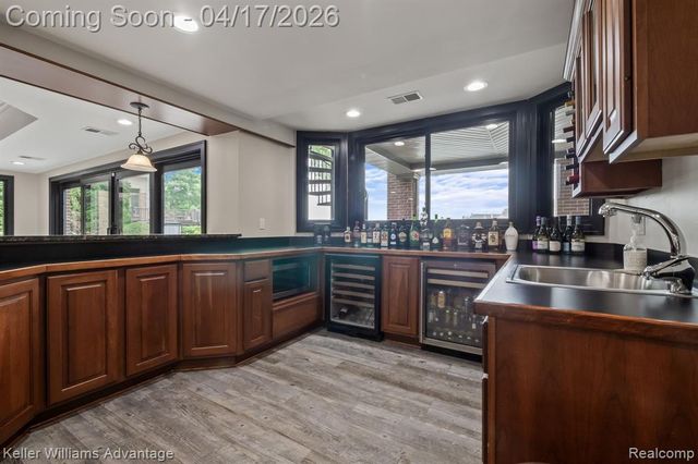10993 Stoney Point Drive, South Lyon, MI 48178