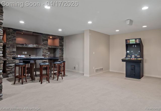 10993 Stoney Point Drive, South Lyon, MI 48178