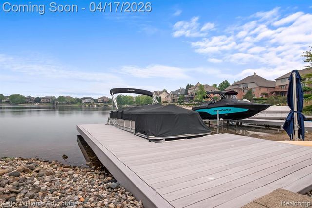 10993 Stoney Point Drive, South Lyon, MI 48178
