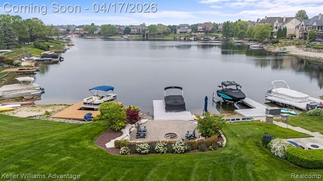 10993 Stoney Point Drive, South Lyon, MI 48178