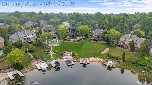 10993 Stoney Point Drive, South Lyon, MI 48178
