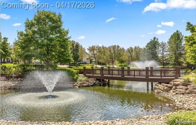 10993 Stoney Point Drive, South Lyon, MI 48178