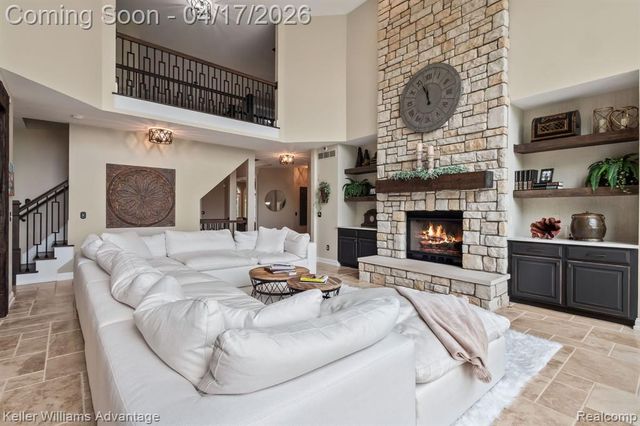 10993 Stoney Point Drive, South Lyon, MI 48178