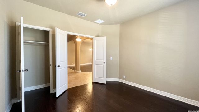 1907 Roaring Fork, San Antonio, TX 78260