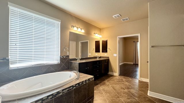 1907 Roaring Fork, San Antonio, TX 78260