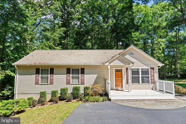 8394 COBB RD, Manassas, VA 20112