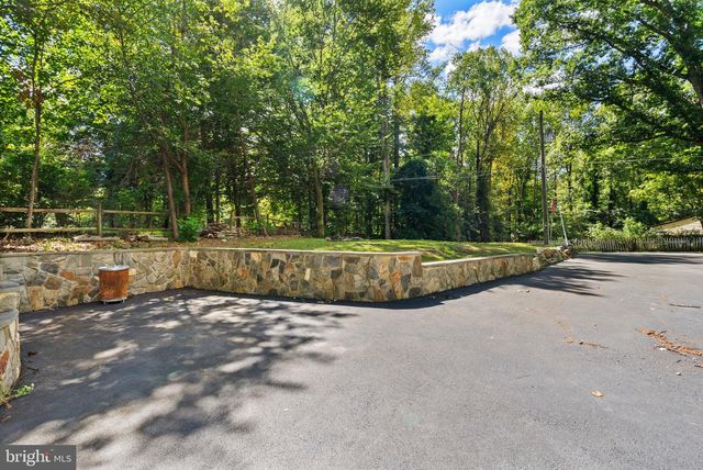 8394 COBB RD, Manassas, VA 20112