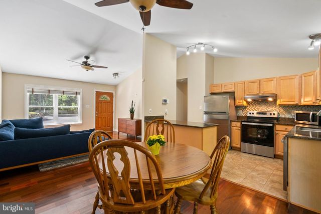 8394 COBB RD, Manassas, VA 20112