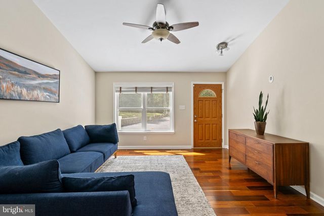 8394 COBB RD, Manassas, VA 20112