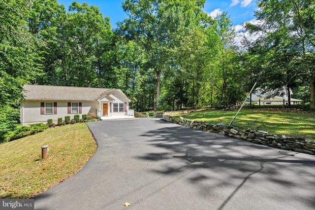 8394 COBB RD, Manassas, VA 20112