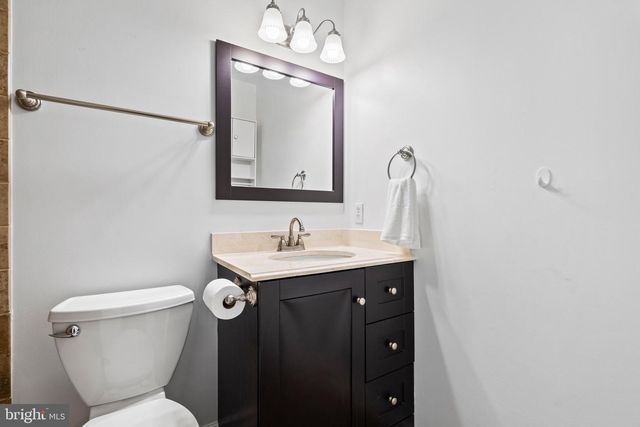 8394 COBB RD, Manassas, VA 20112