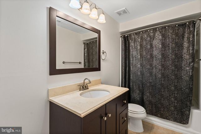 8394 COBB RD, Manassas, VA 20112