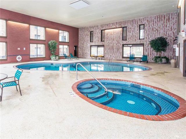 7510 Cahill Road 303B, Edina, MN 55439