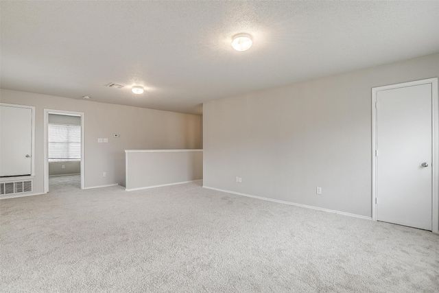 10104 High Eagle Trail, Fort Worth, TX 76108